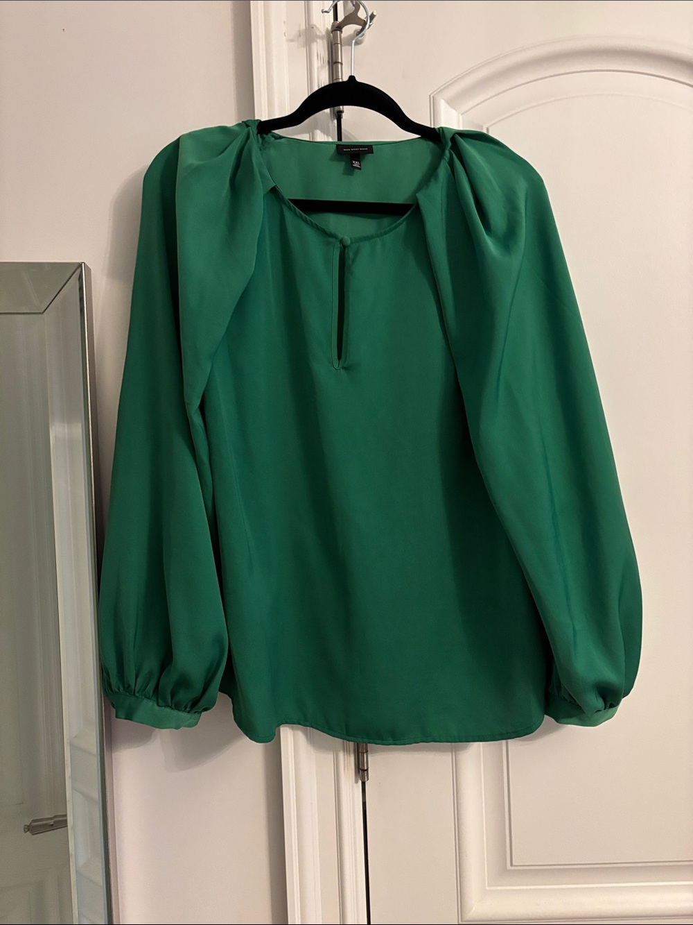 Emerald  Balloon-Sleeve Blouse